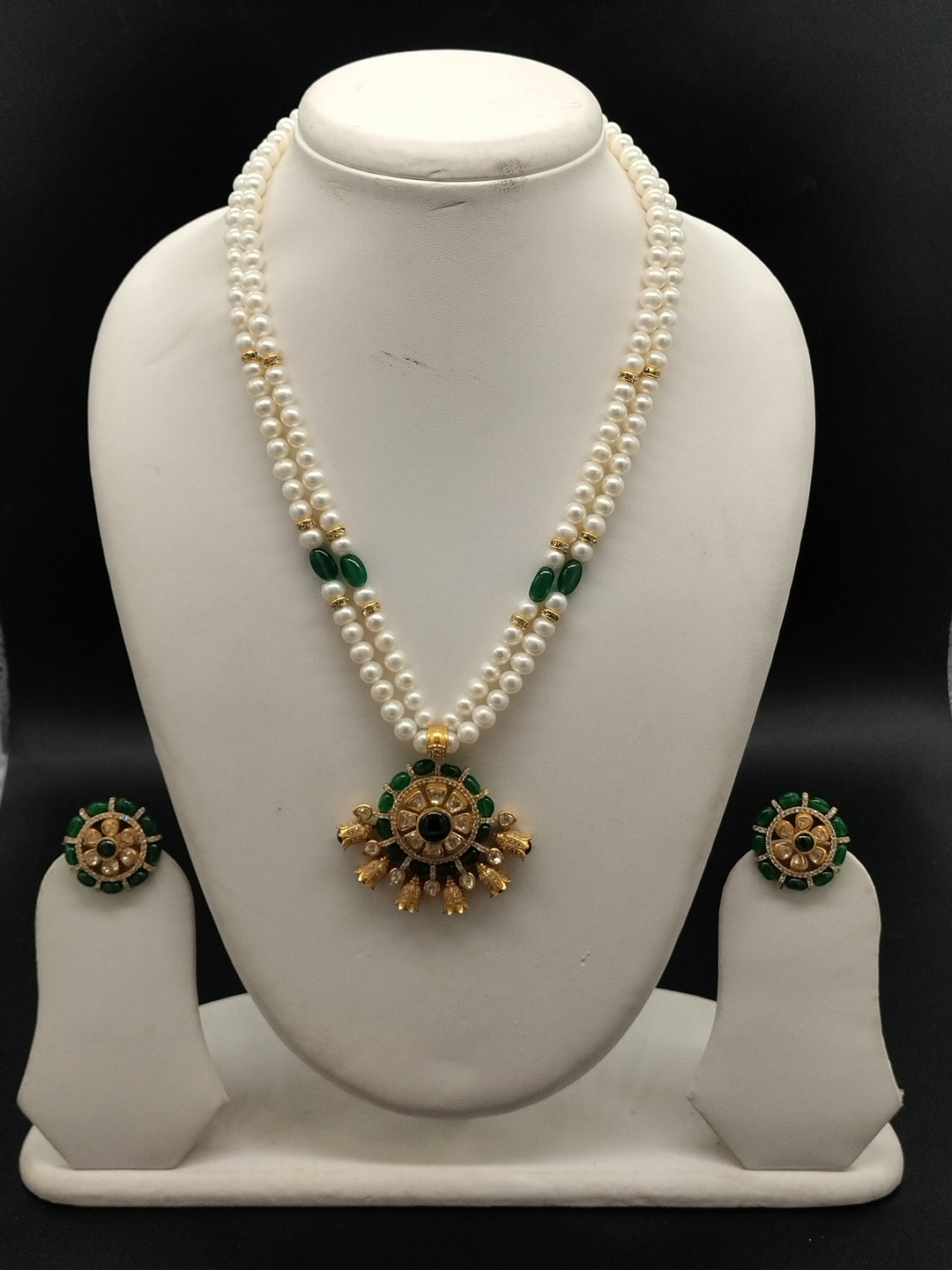 Emerald Heritage Freshwater Pearl Pendant Set | SHOBITAM