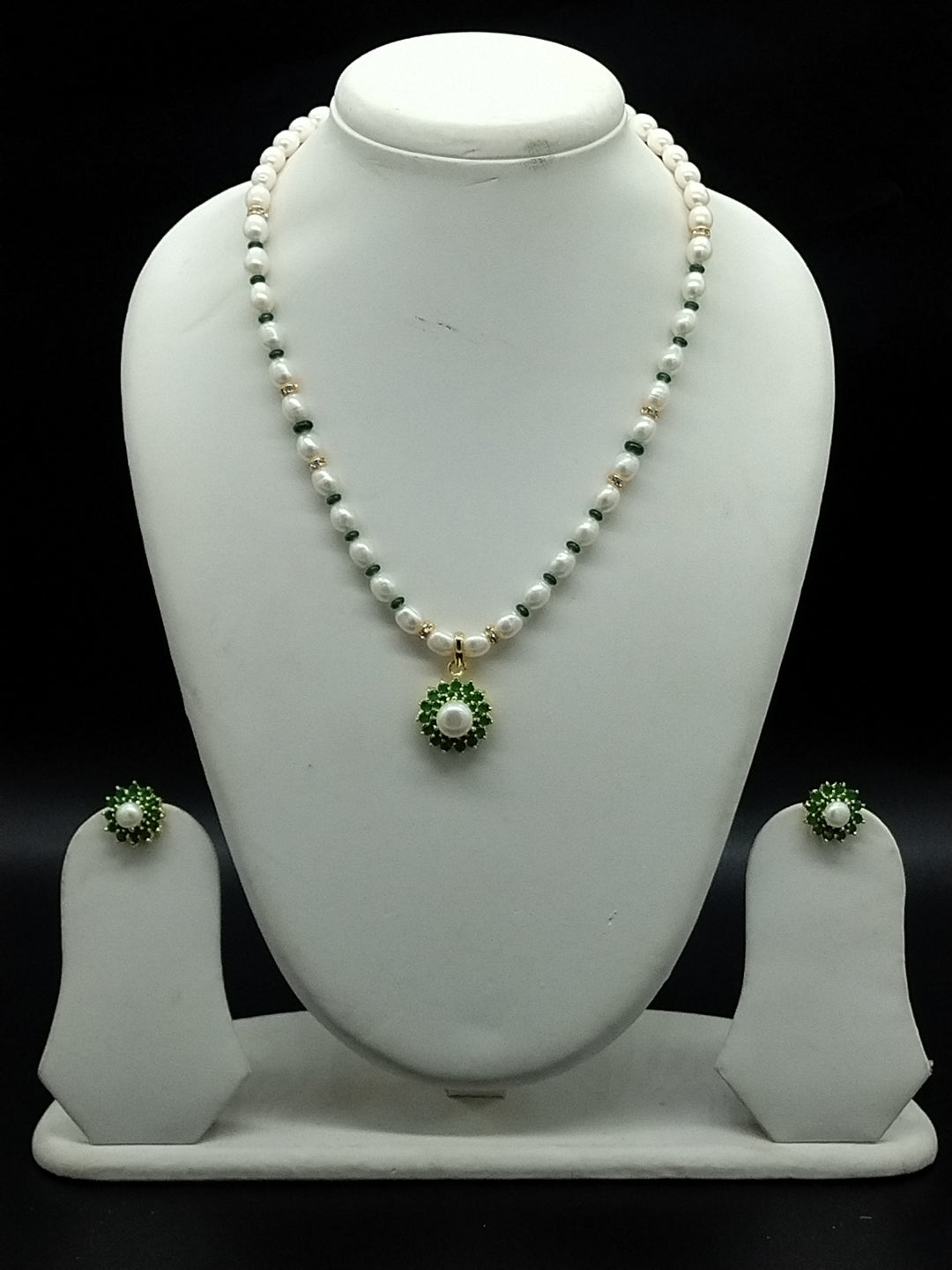 Emerald Freshwater Pearl Pendant Set | SHOBITAM