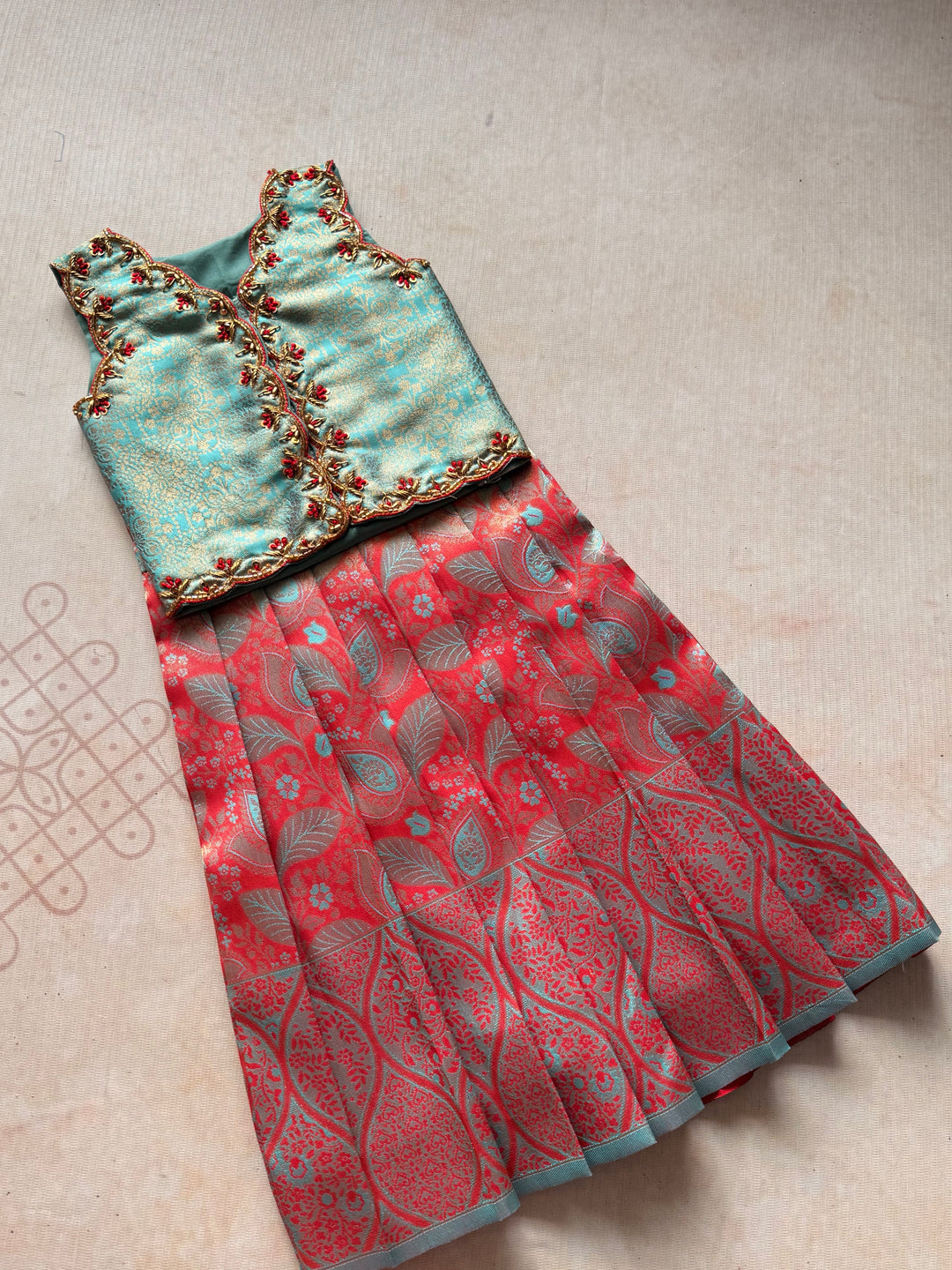 Visalini- Overcoat 2 in 1 Dress Festive Edit Express | SHOBITAM