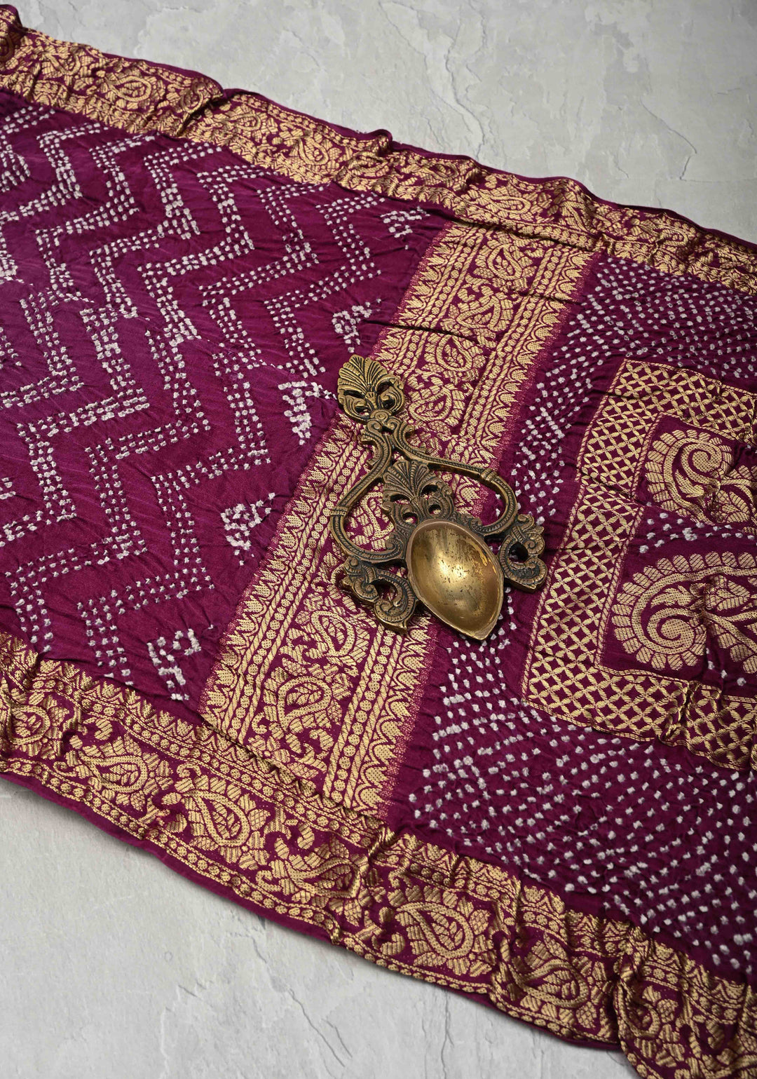 Pure gajji silk with Nakshi Border and sarkam Bandhej Chevon Pattern in Plum | SILK MARK CERTIFIED