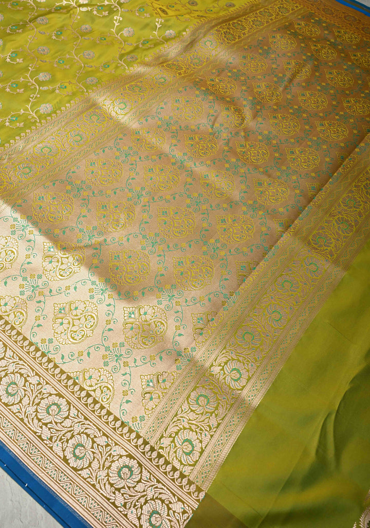 Mehendi Green Dual Tone Meenakari on Banarasi Semi Mashru Silk Saree with Silver Zari Floral Jaal and Contrast Zari Border