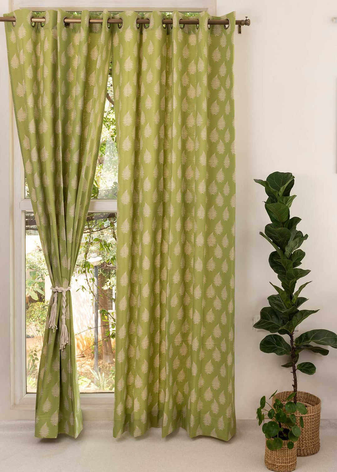 Ferns 100% cotton floral curtain for living room - Room darkening - Green - Single Piece | SHOBITAM