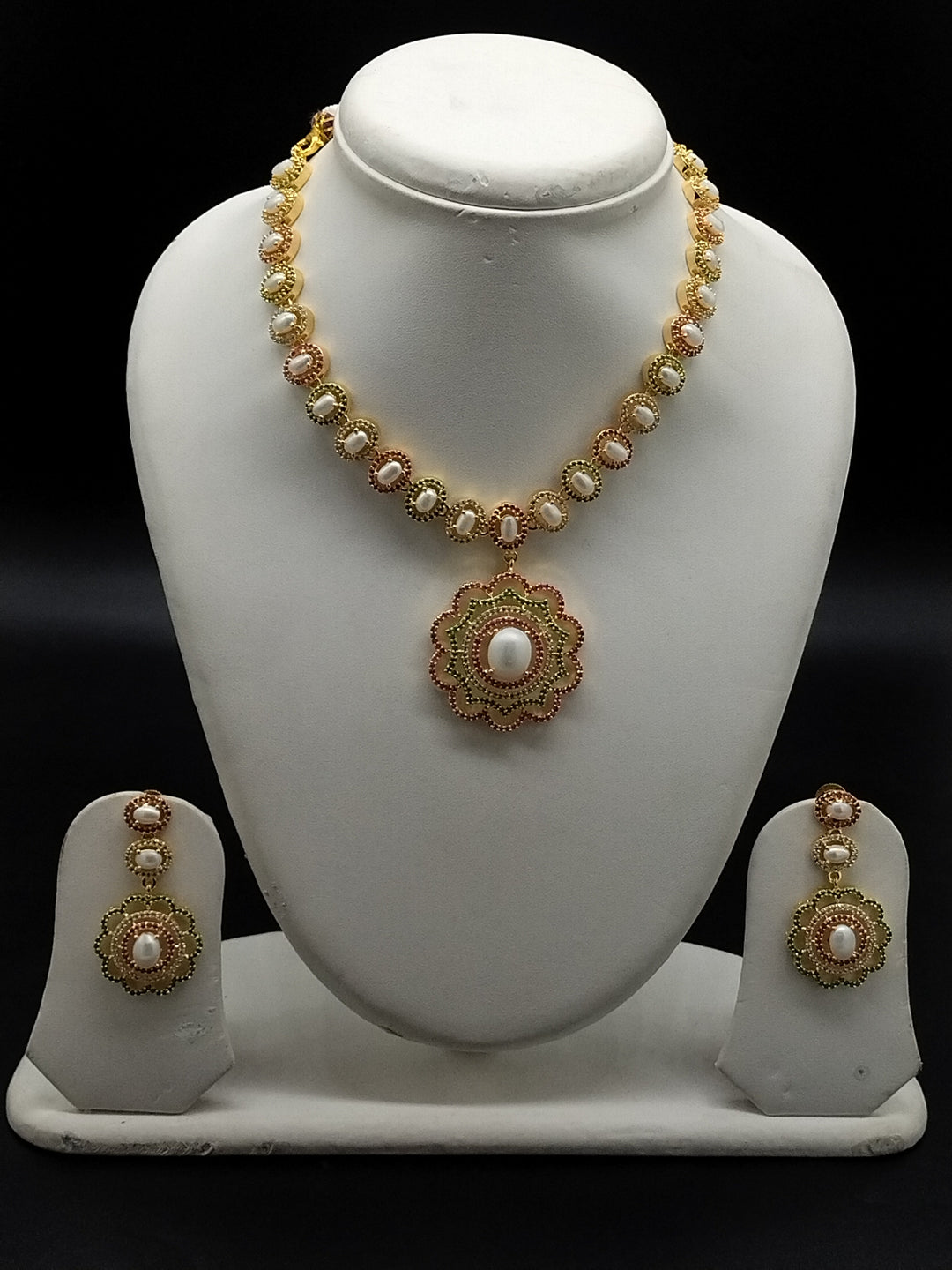 Heritage Floral Freshwater Pearl Necklace Set | SHOBITAM