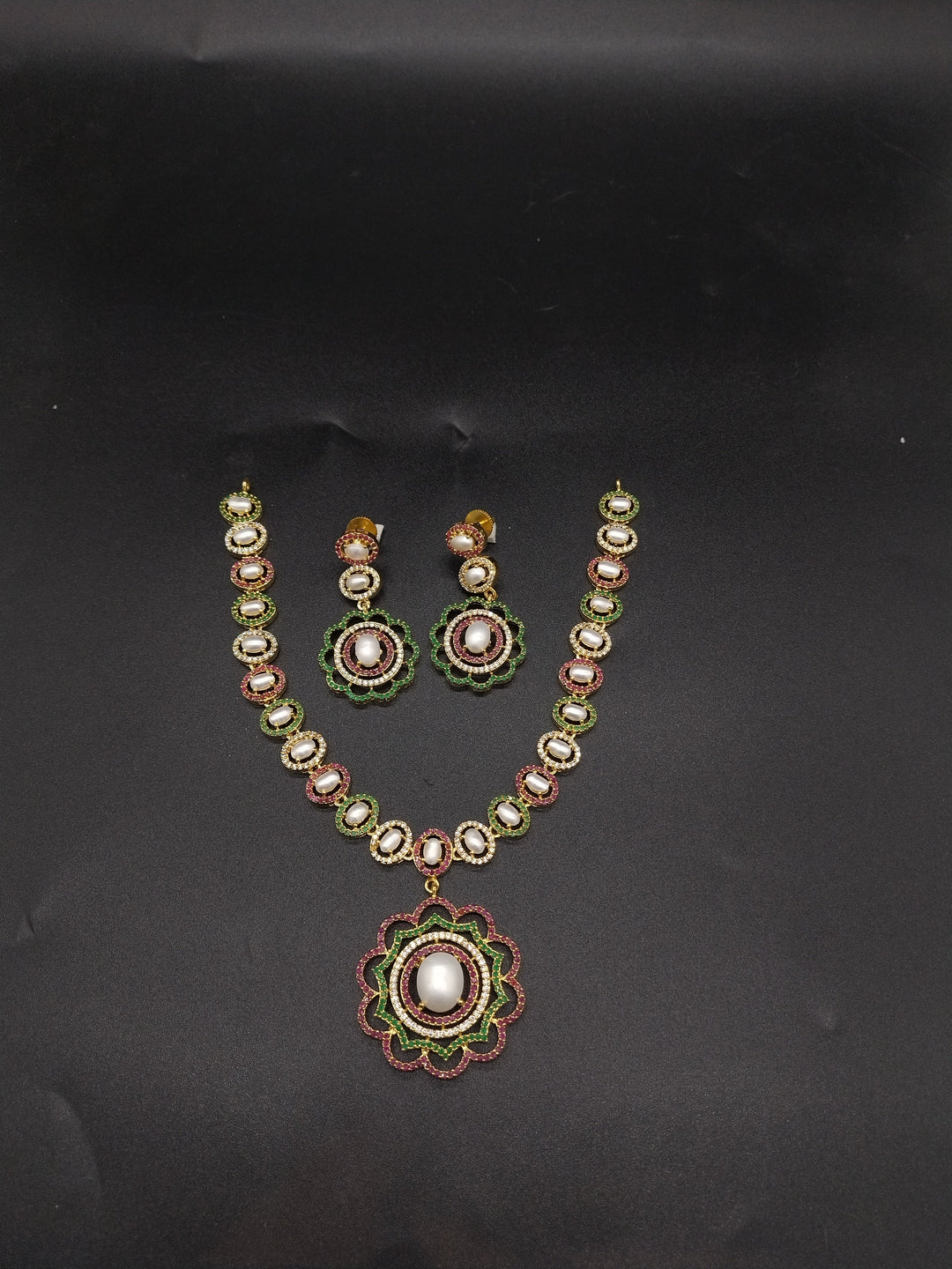 Heritage Floral Freshwater Pearl Necklace Set | SHOBITAM