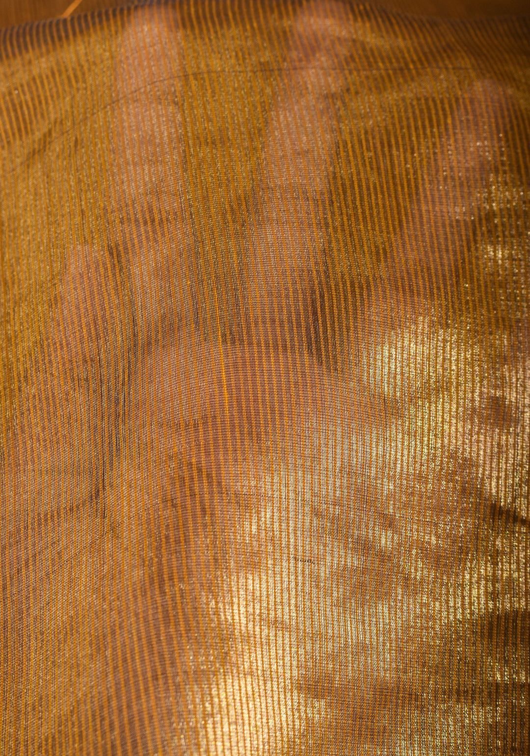 Elegant Half and Half Gold Tissue Maheshwari Silk Cotton Saree