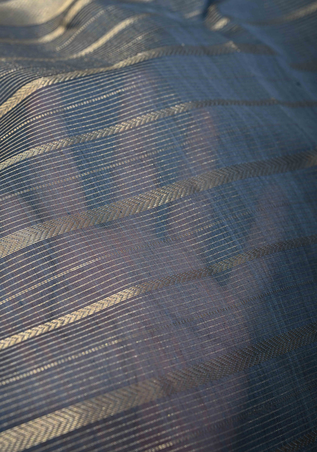 Heather Gray Handwoven Maheshwari Silk Cotton Saree with Horizontal Stripes and Tissue Pallu and Blouse Piece
