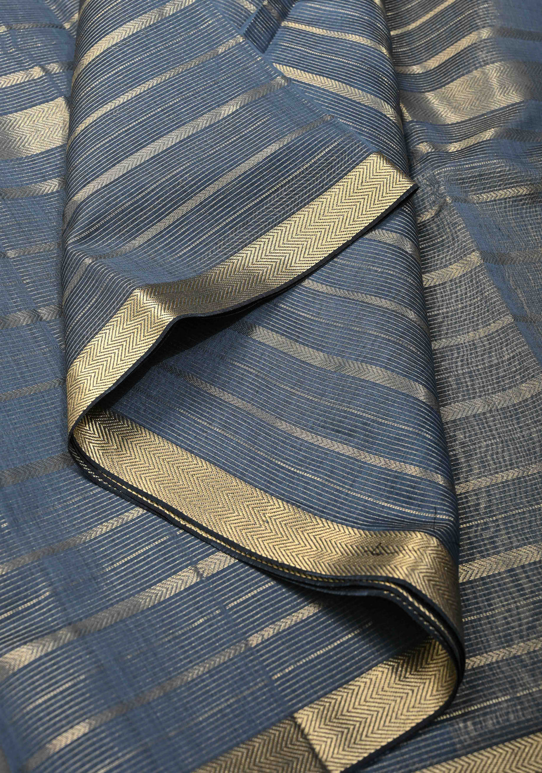Heather Gray Handwoven Maheshwari Silk Cotton Saree with Horizontal Stripes and Tissue Pallu and Blouse Piece