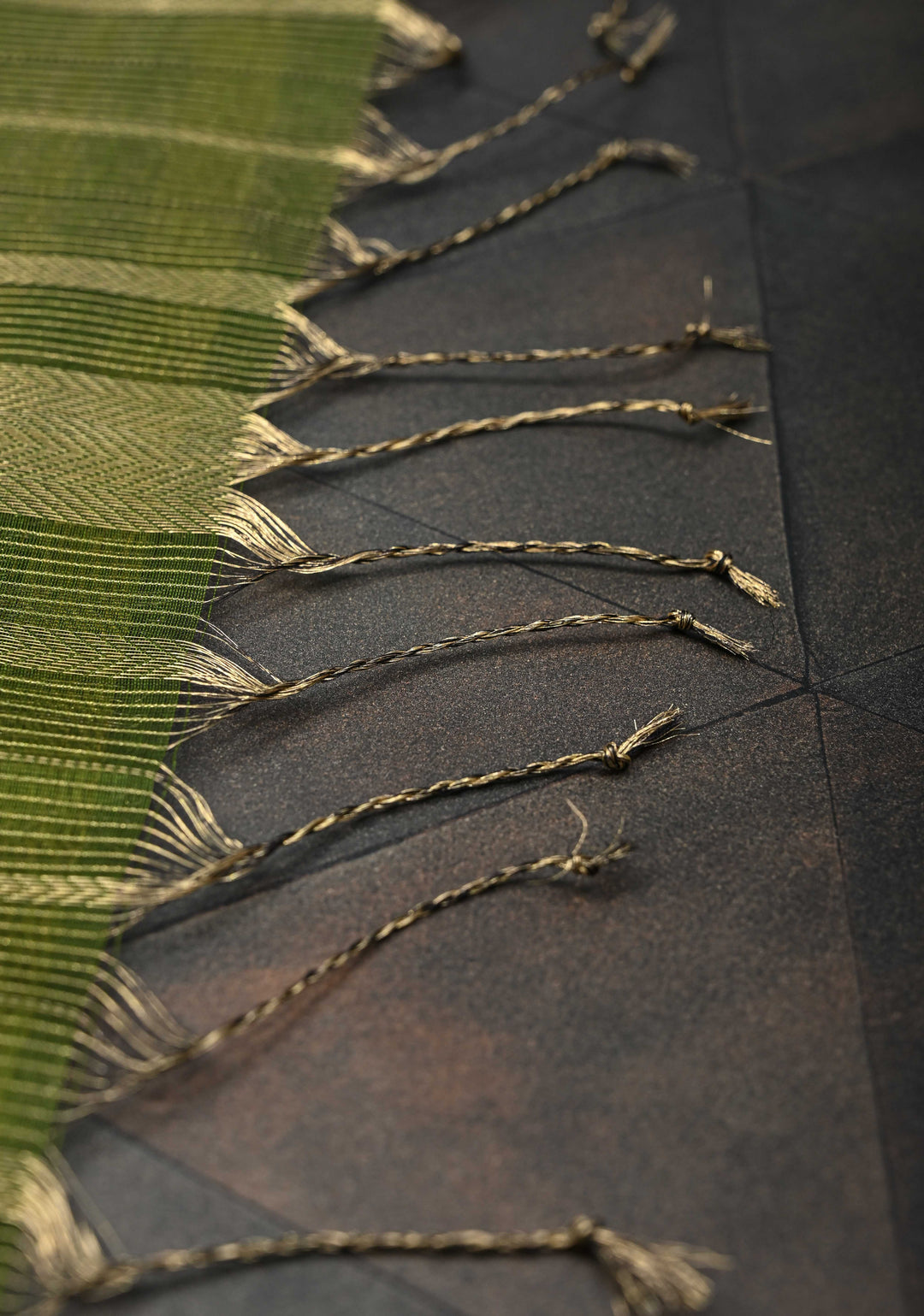 Sap Green Handwoven Maheshwari Silk Cotton Saree with Horizontal Stripes and Tissue Pallu and Blouse Piece