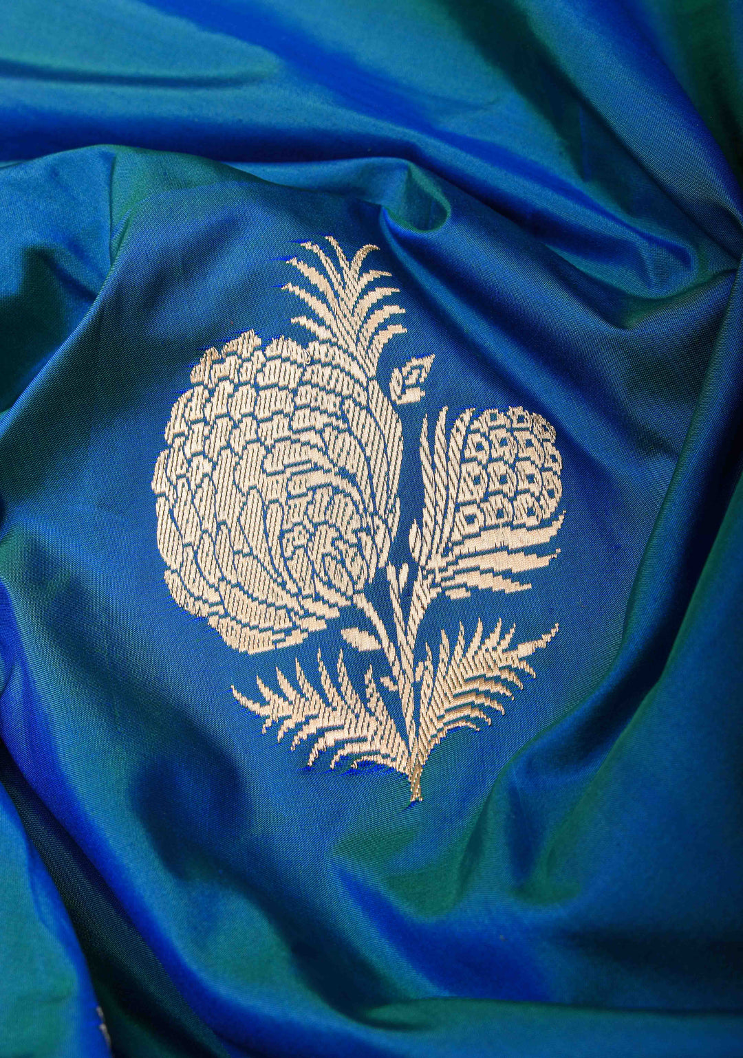 Borderless Banarasi Pure Katan Silk Saree in Peacock Dual Tone with Sona Rupa Floral Motifs | SILK MARK CERTIFIED