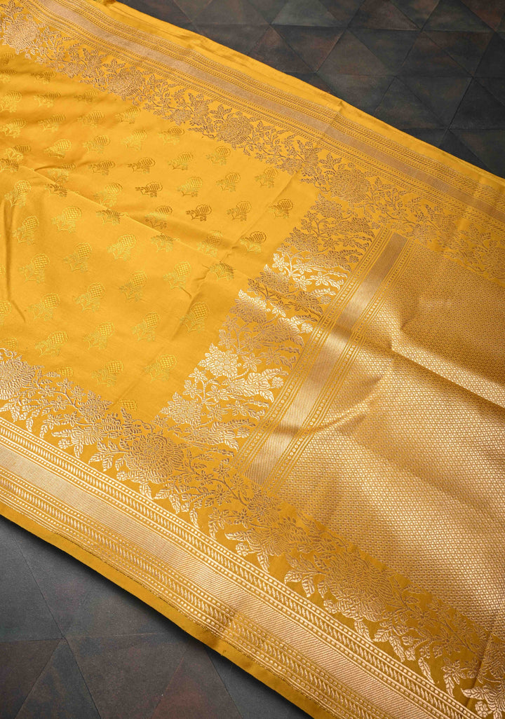 Yellow Tanchoi Floral Self Brocade Banarasi Silk Saree in Pure Silk Satin and Zari Border | SILK MARK CERTIFIED