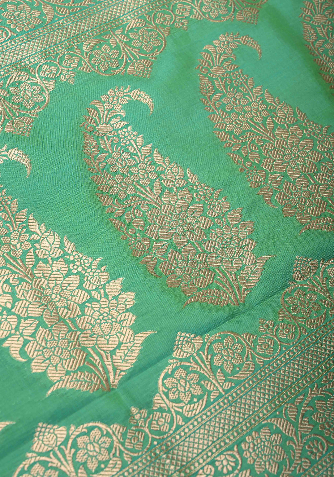 Sea Green Dual tone Pure Banarasi Katan Silk Saree with Floral Buttis and Zari Border | SILK MARK CERTIFIED