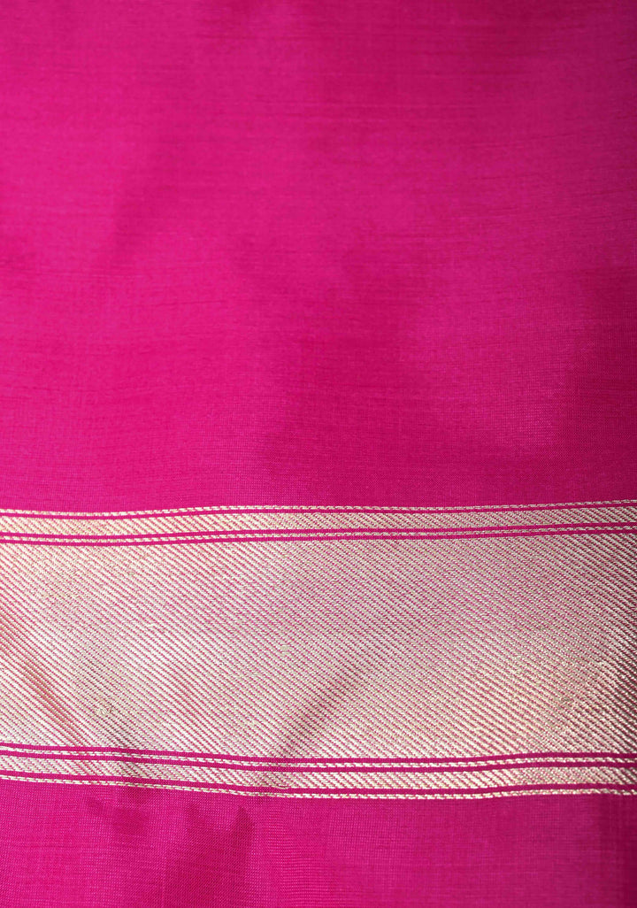 Gold Banarasi Kora Silk Saree with Checks Patter and Contrst Zari Border | SILK MARK CERTIFIED