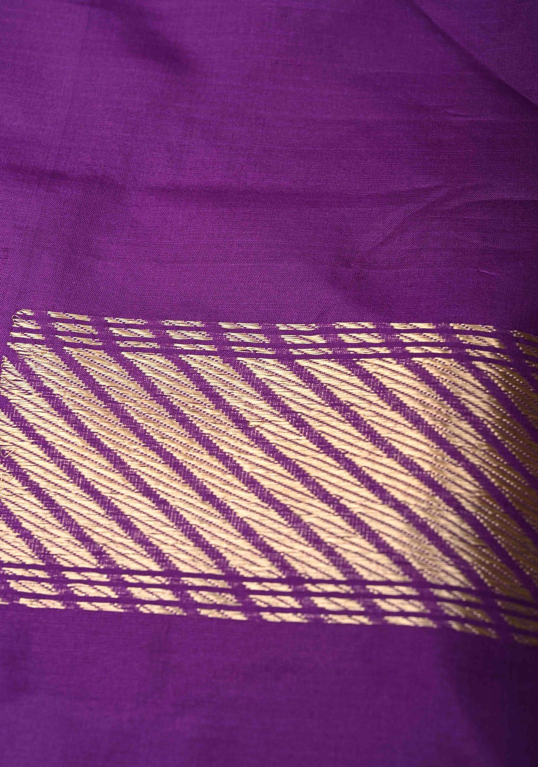 Kadhiyal Weave Beige Pure Banarasi Katan Silk Saree with Floral Zari Buttas and Contrast Meenakari Wide Zari Border | SILK MARK CERTIFIED