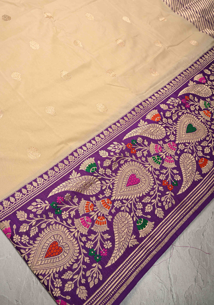 Kadhiyal Weave Beige Pure Banarasi Katan Silk Saree with Floral Zari Buttas and Contrast Meenakari Wide Zari Border | SILK MARK CERTIFIED