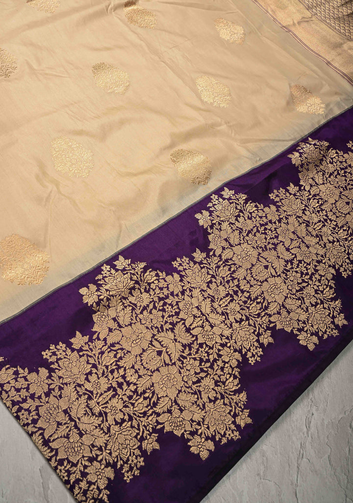 Kadhiyal Weave Beige Pure Banarasi Katan Silk Saree with Floral Zari Buttas and Contrast Zari Border | SILK MARK CERTIFIED