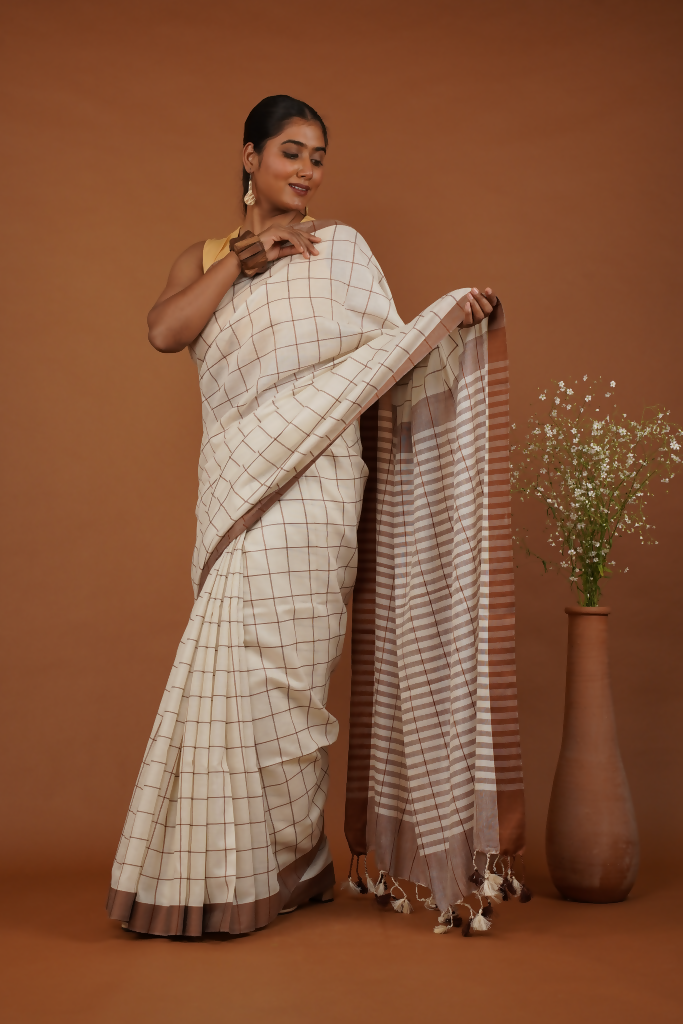 MriduRekha Handwoven Cotton Saree - Ivory & Cocoa  | SHOBITAM