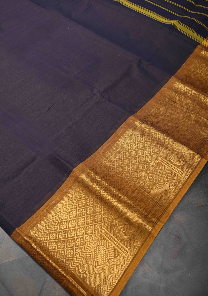 Deep Purple Kanchi Cotton Saree with Contract zari border, No Blouse piece