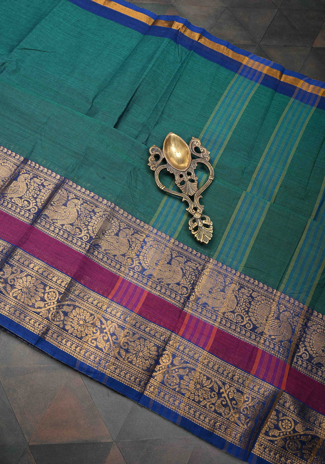 Teal Kanchi Cotton Saree with Zari Border, No Blouse piece
