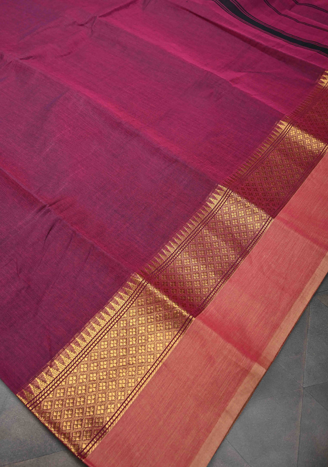 Dark Raspberry Kanchi Cotton Saree With Contrast Zari borders | No Blouse piece