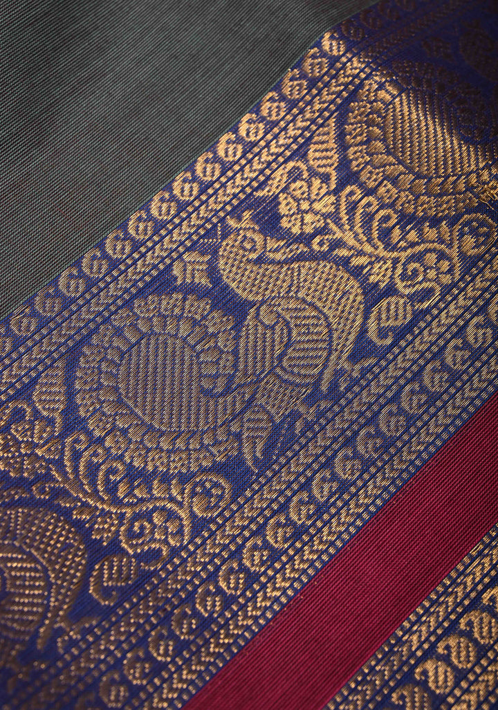 Deep Green Dual tone Kanchi Cotton Saree with Contrast Zari Border, No Blouse piece