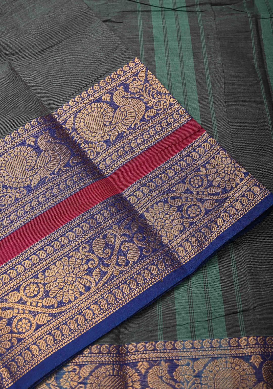 Deep Green Dual tone Kanchi Cotton Saree with Contrast Zari Border, No Blouse piece