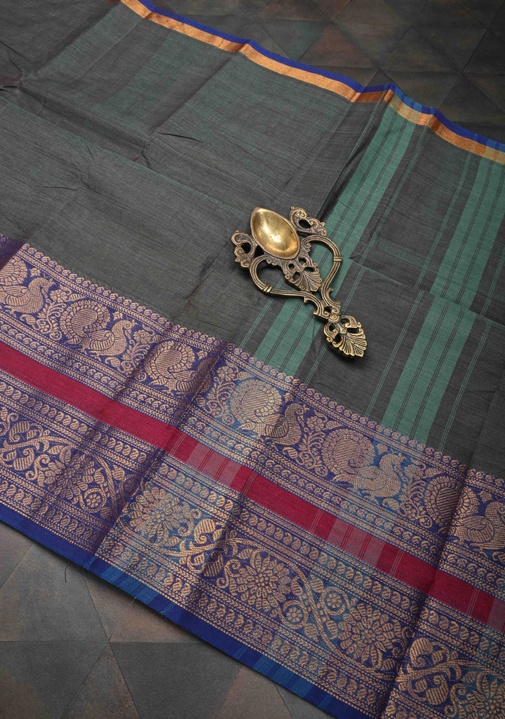 Deep Green Dual tone Kanchi Cotton Saree with Contrast Zari Border, No Blouse piece