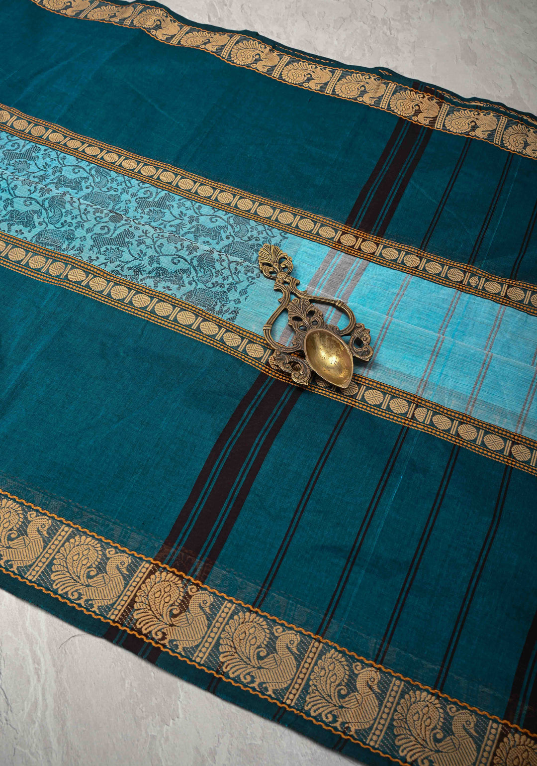 Pretty Chettinad Cotton Vanasingaram Panel Handwoven Saree in Sky Blue