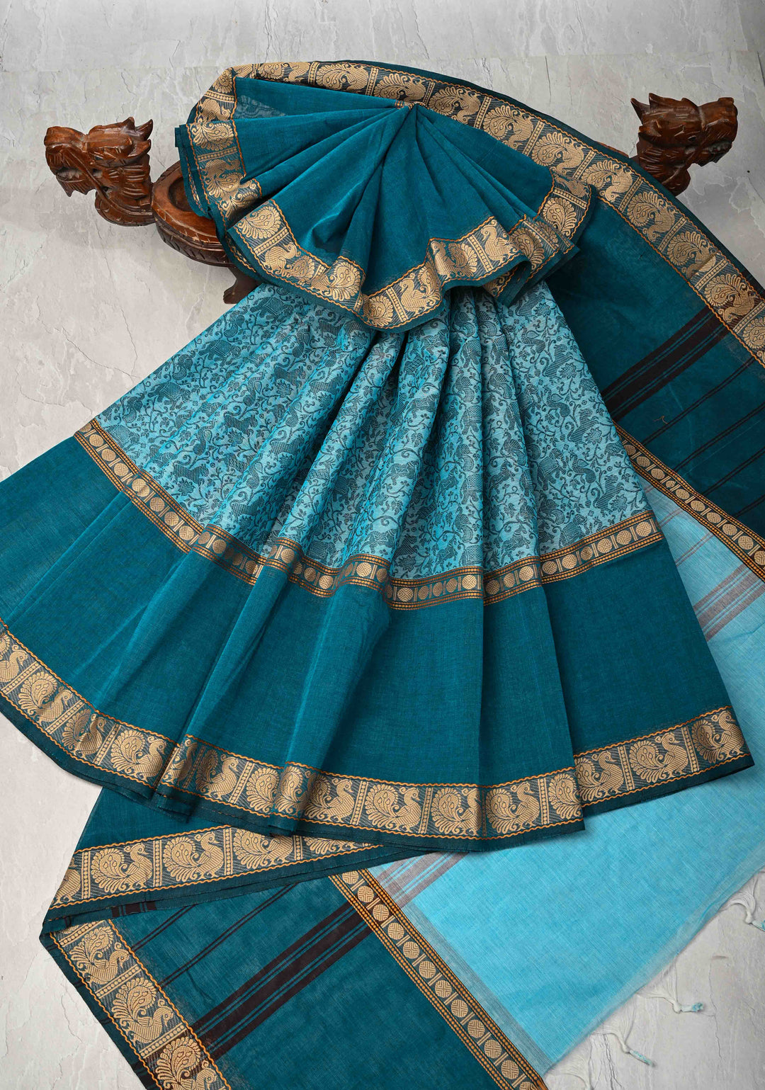 Pretty Chettinad Cotton Vanasingaram Panel Handwoven Saree in Sky Blue