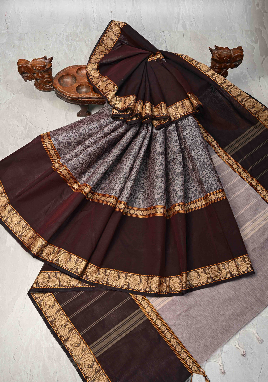 Pretty Chettinad Cotton Vanasingaram Panel Handwoven Saree in Ash Gray