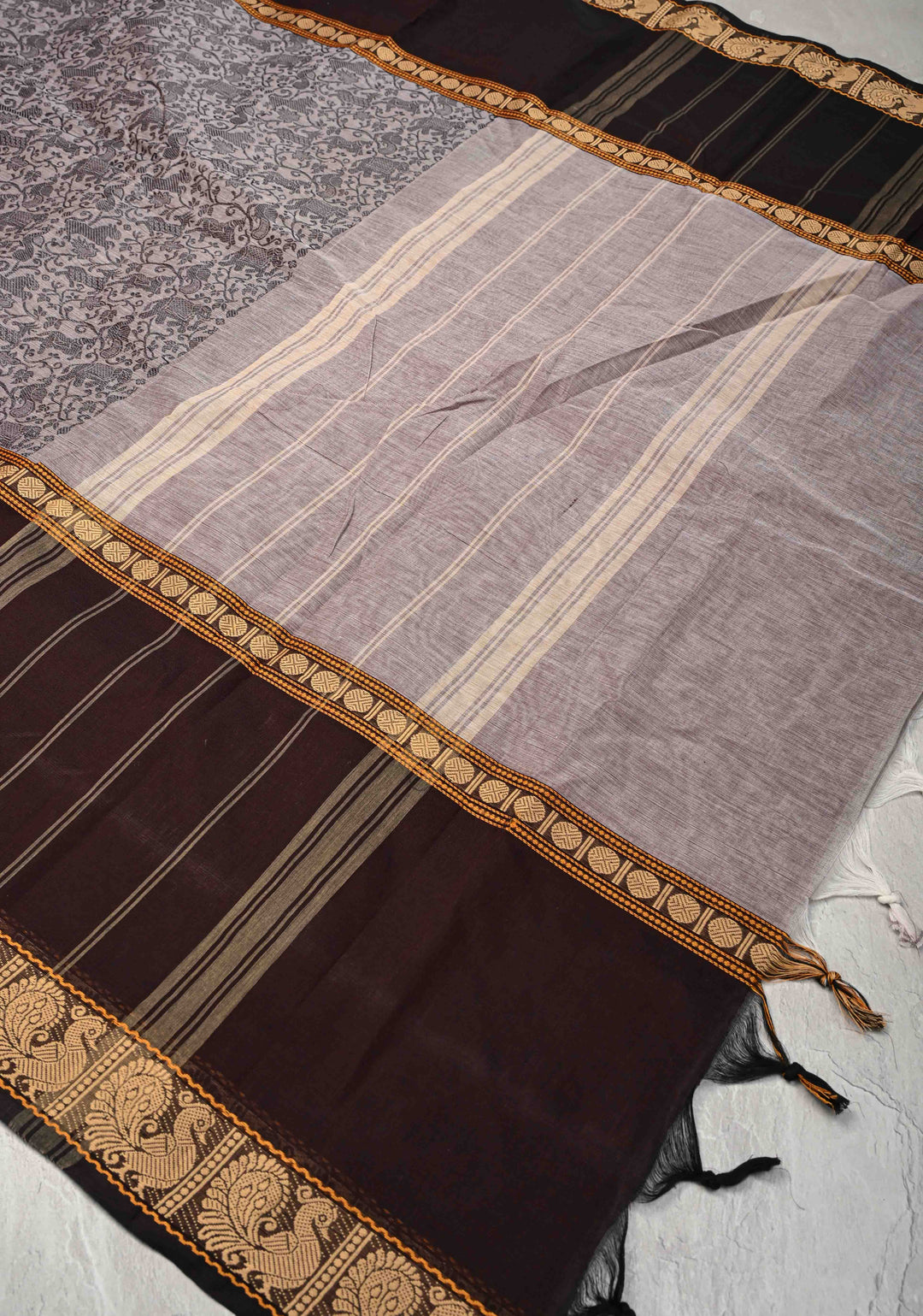 Pretty Chettinad Cotton Vanasingaram Panel Handwoven Saree in Ash Gray