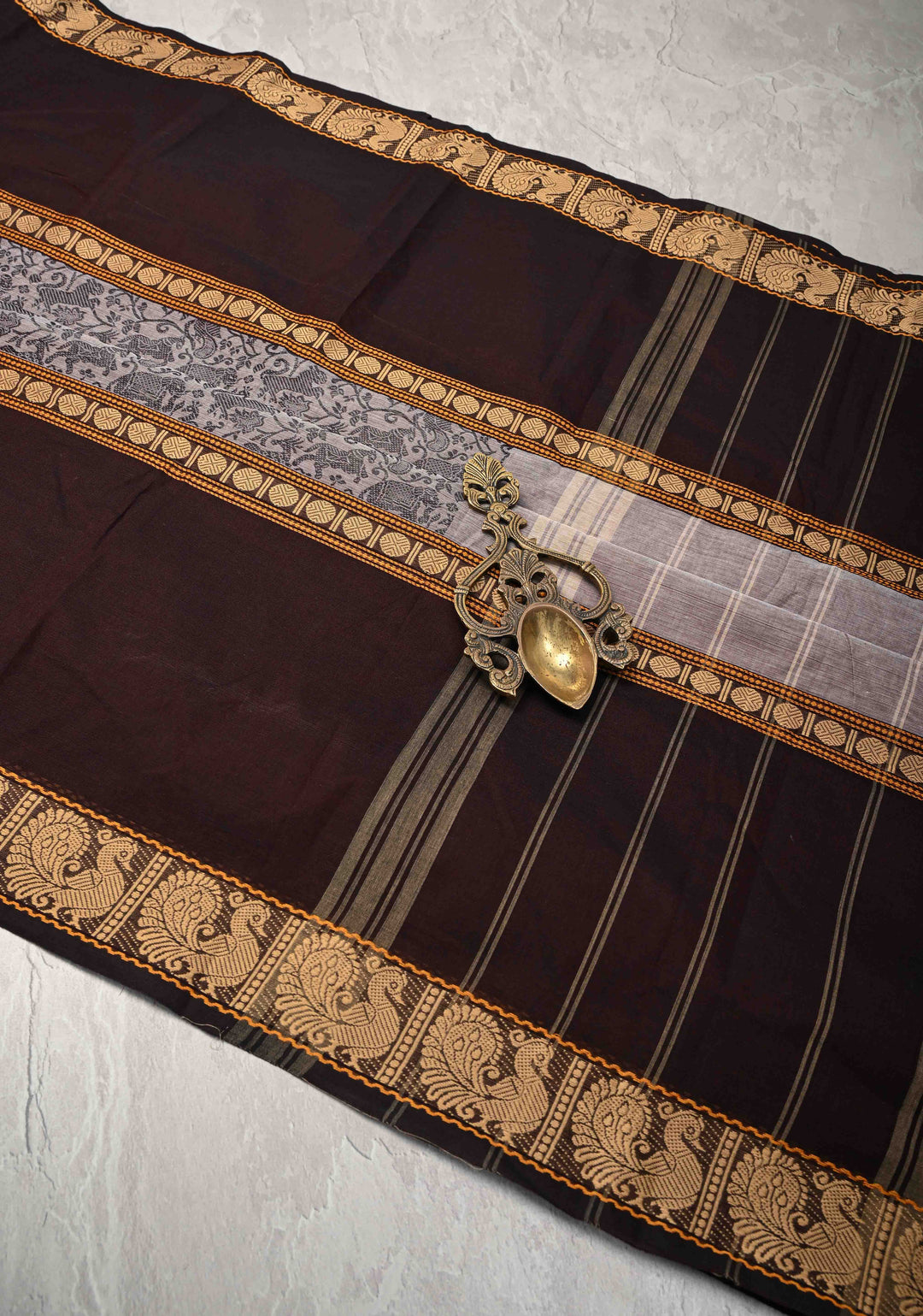 Pretty Chettinad Cotton Vanasingaram Panel Handwoven Saree in Ash Gray