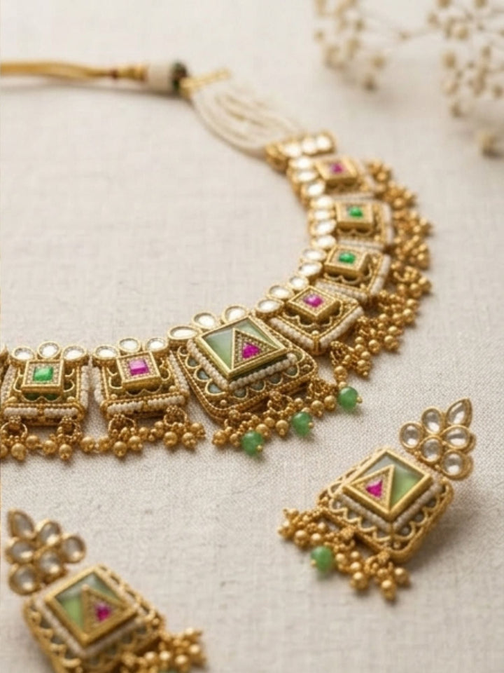 Antique Gold Chorski Necklace Set | SHOBITAM