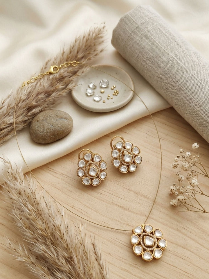 Minimal Gold Plated Invisible Necklace Kundan Pendant & Stud Earrings Set  | Shobitam