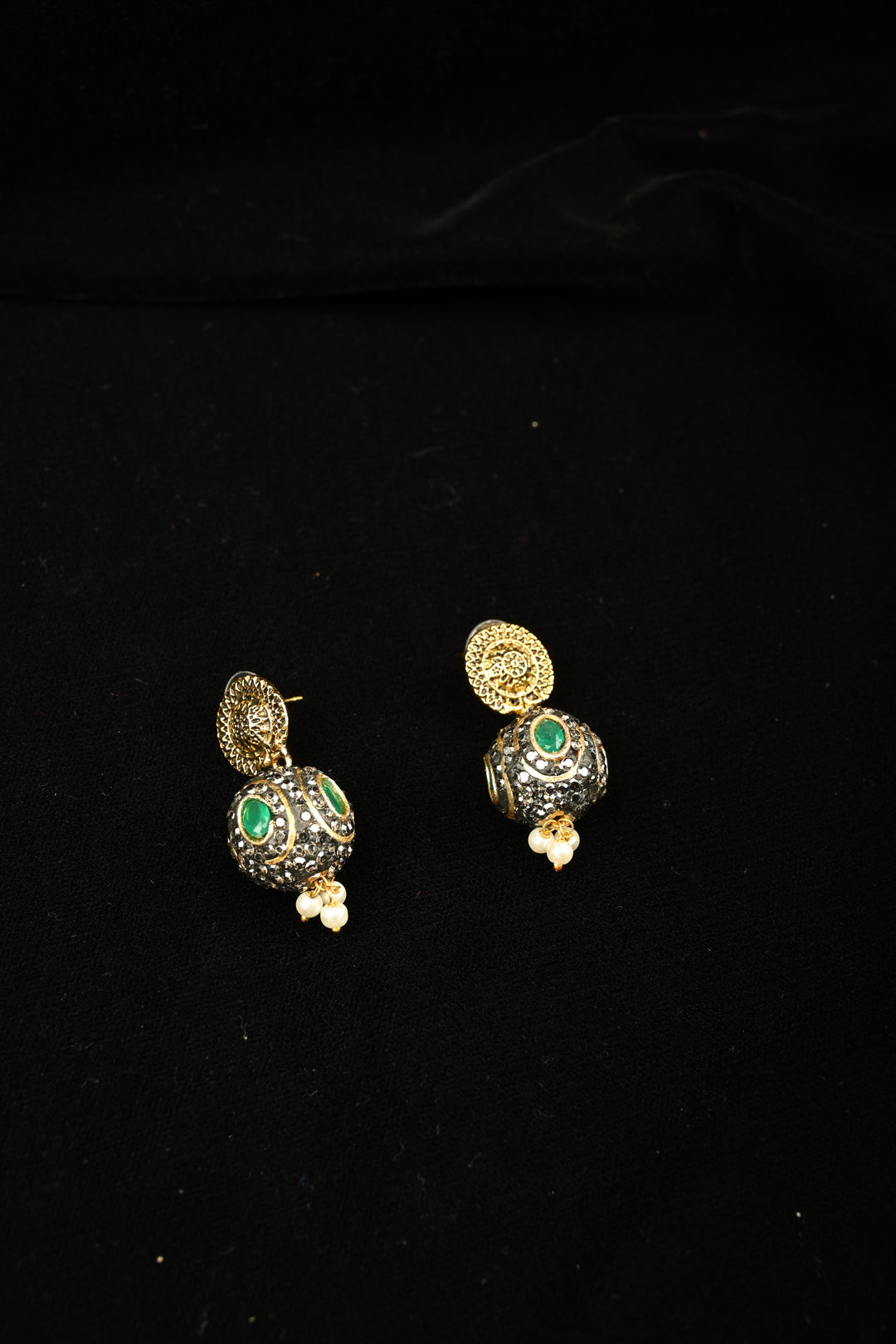Victorian Finish Inlay Stone Necklace set with Gray and Green stones | SHOBITAM