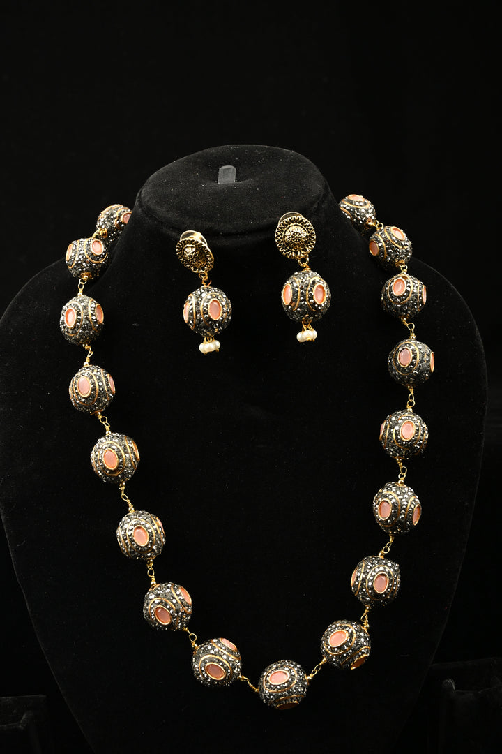 Evaarah Bead Necklace Set with Peach Inlay