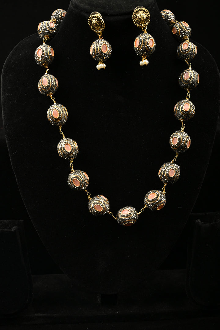 Evaarah Bead Necklace Set with Peach Inlay