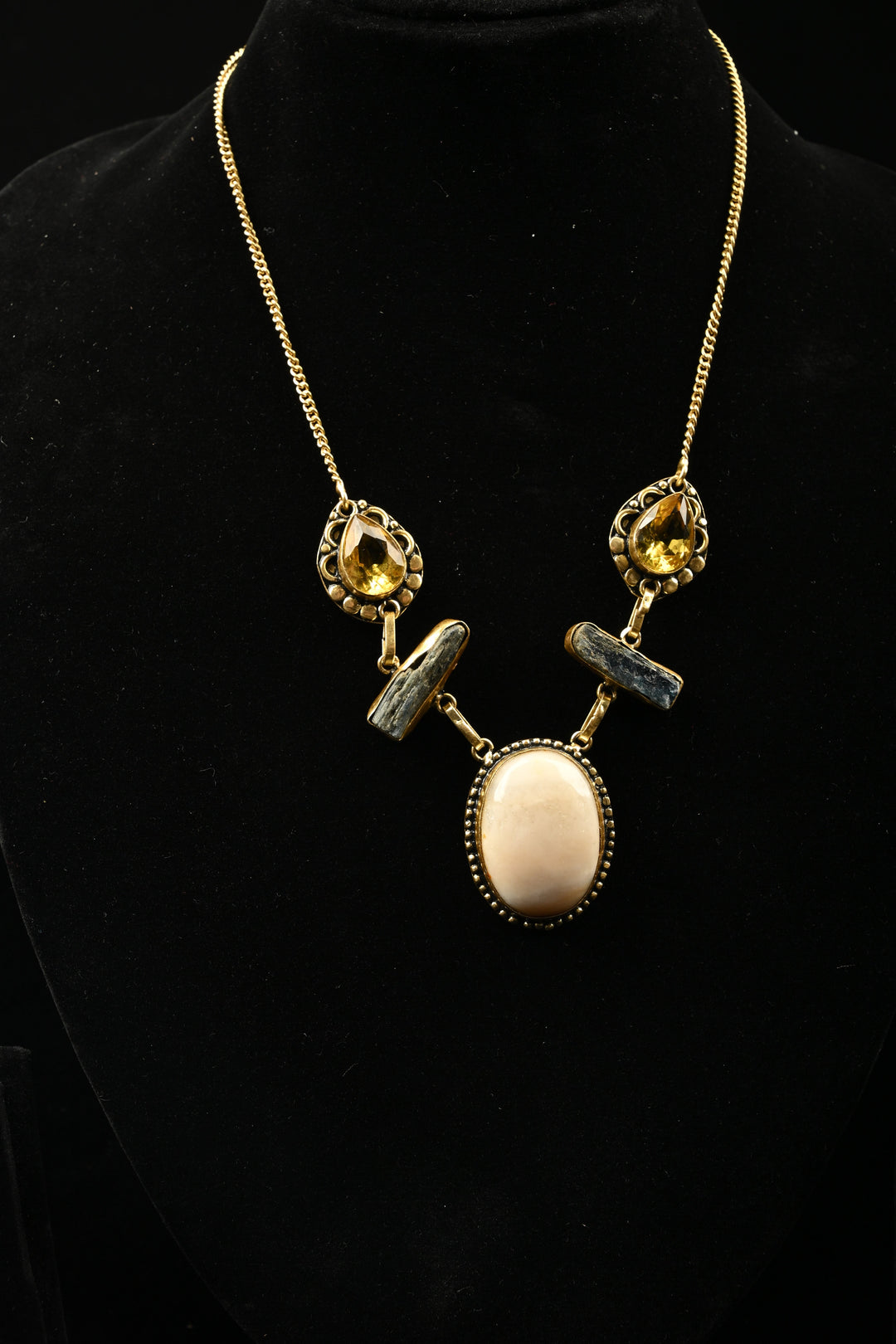 Matilda Aventurine & Onyx Semiprecious Necklace | SHOBITAM