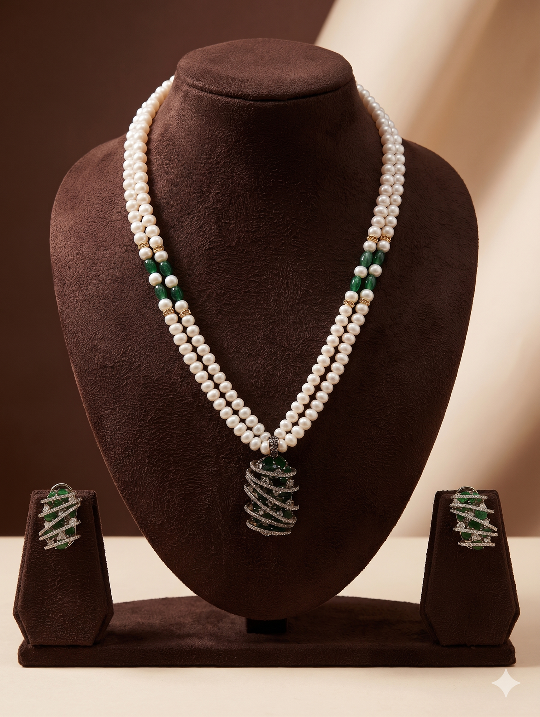 Emerald Spiral Freshwater Pearl Pendant Set | SHOBITAM