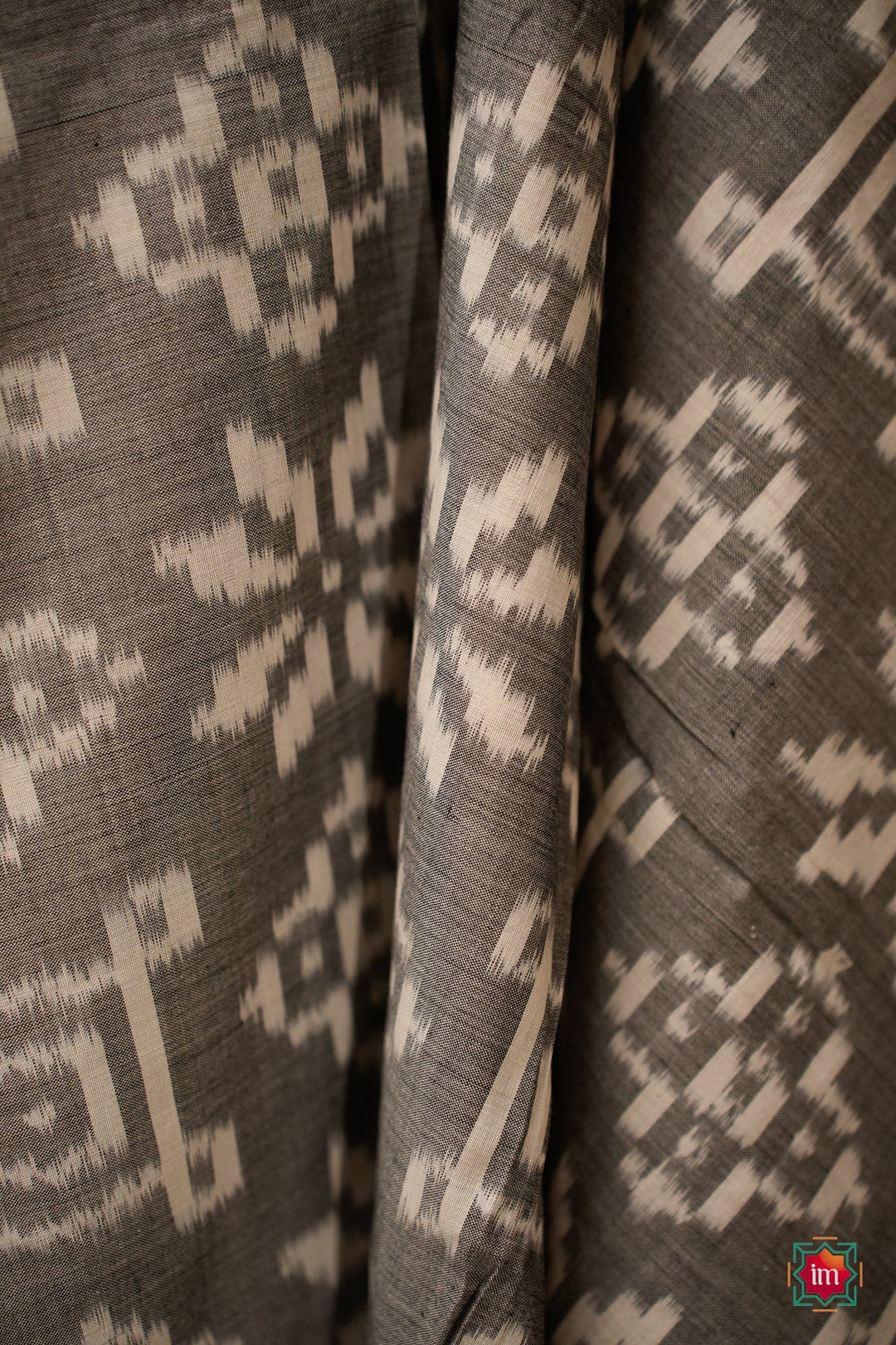 Grey With Black Ikkat Cotton Saree Cloudy Wonder | SHOBITAM