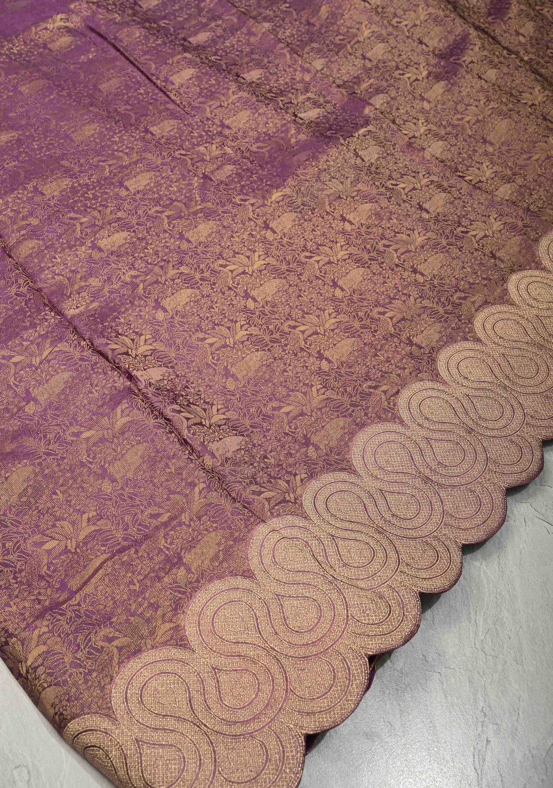 Deep Mauve Vegan Viscose Silk Saree with Vanasingaram Brocde and Scallop Border