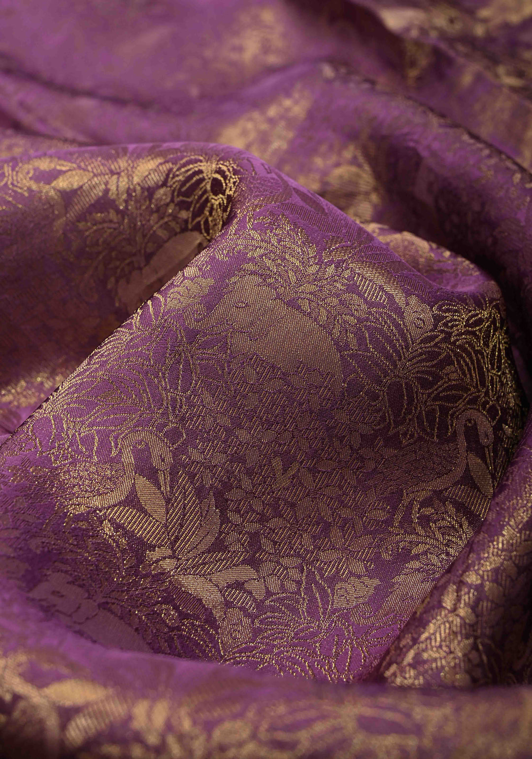 Deep Mauve Vegan Viscose Silk Saree with Vanasingaram Brocde and Scallop Border