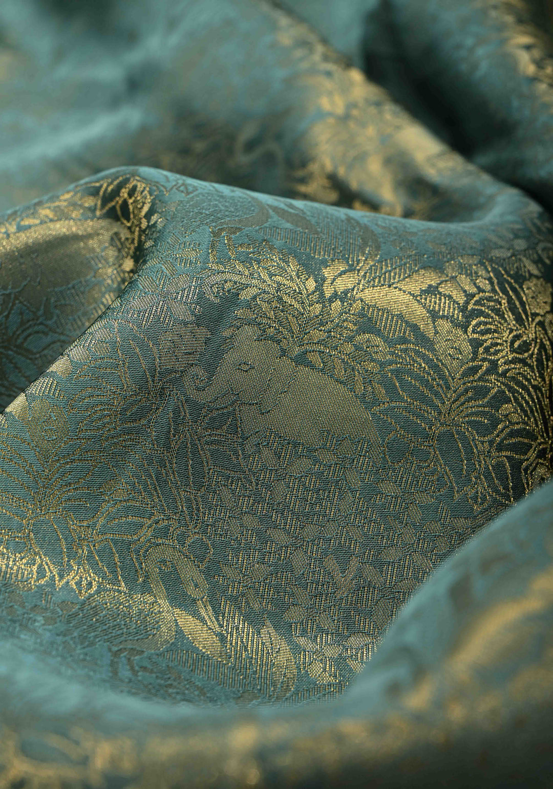 Turquoise Sea Green Vegan Viscose Silk Saree with Vanasingaram Brocade and Scallop Border