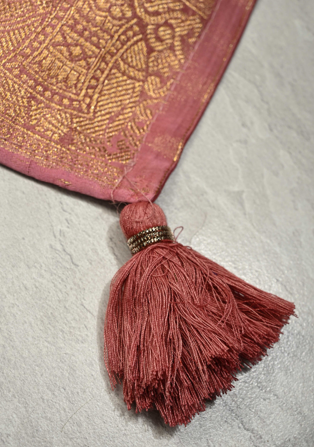 Dusty Pink Geomatric Jaal Vegan Viscose Silk Saree with Zari Border