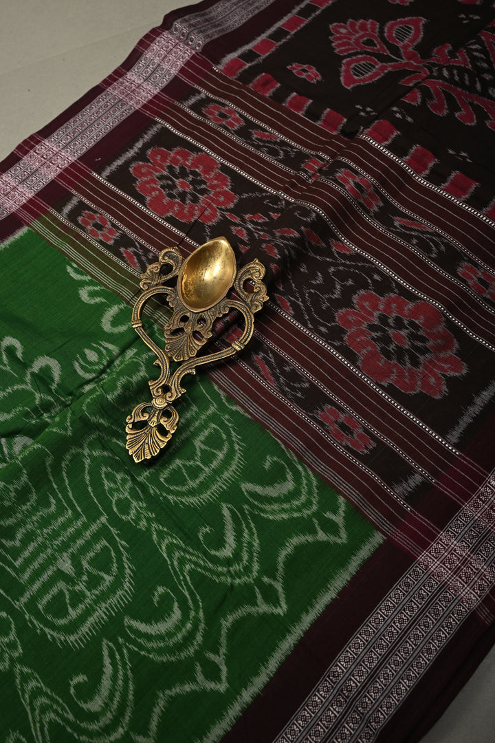 Grass Green Sambhalpuri ikkat Cotton Handloom Saree With Contrast Border, No Blouse Piece