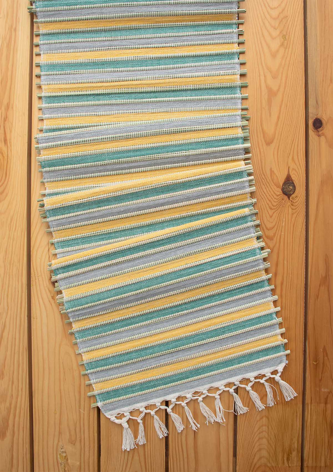 Hues woven grass boho table runner for 4 seater or 6 seater dining - Multicolor - Multicolor | SHOBITAM