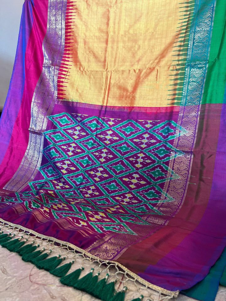 Mahima - Handwoven Pochampally Silk Saree | SILK MARK CERTIFIED | SHOBITAM