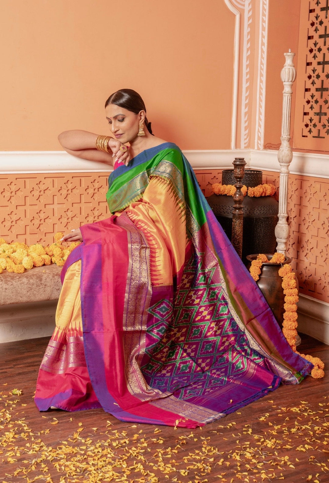 Mahima - Handwoven Pochampally Silk Saree | SILK MARK CERTIFIED | SHOBITAM
