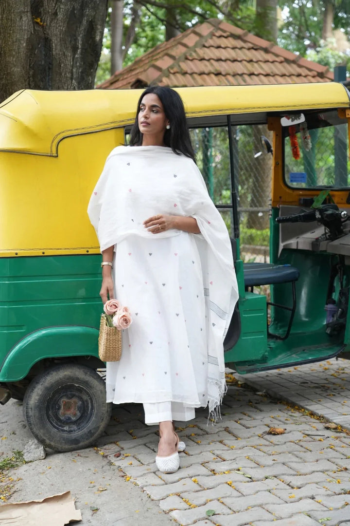 Handloom White Pure Cotton Heart Shape Jamdani Kurta Set With Dupatta | SHOBITAM