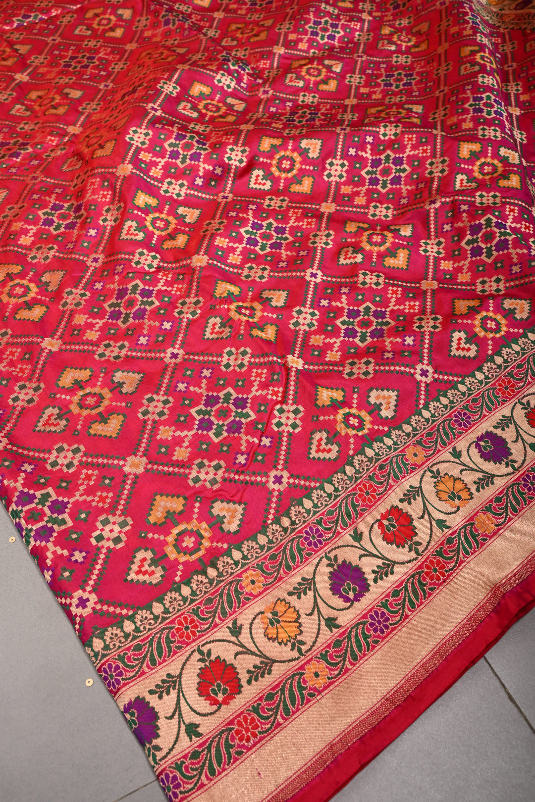 Exquisite Meenakari Banarasi Katan Silk Saree in Hot Pink Dual tone with Geometric Brocade Jaal and Border | SILK MARK CERTIFIED
