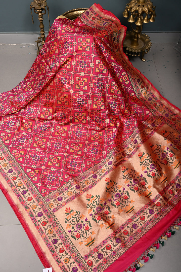 Exquisite Meenakari Banarasi Katan Silk Saree in Hot Pink Dual tone with Geometric Brocade Jaal and Border | SILK MARK CERTIFIED